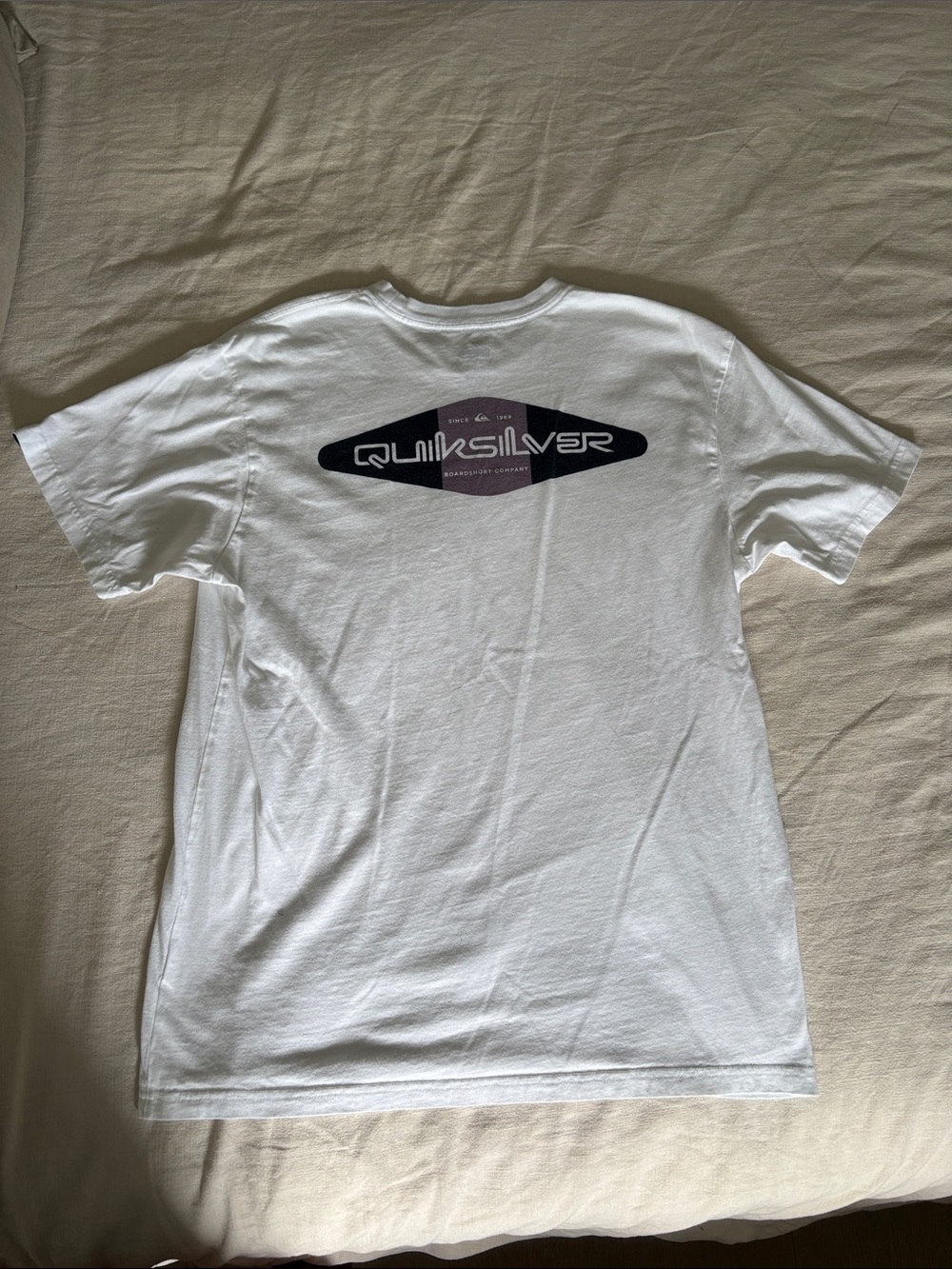 Quiksilver White Short-Sleeve Tee with Black Logo Surf Graphic